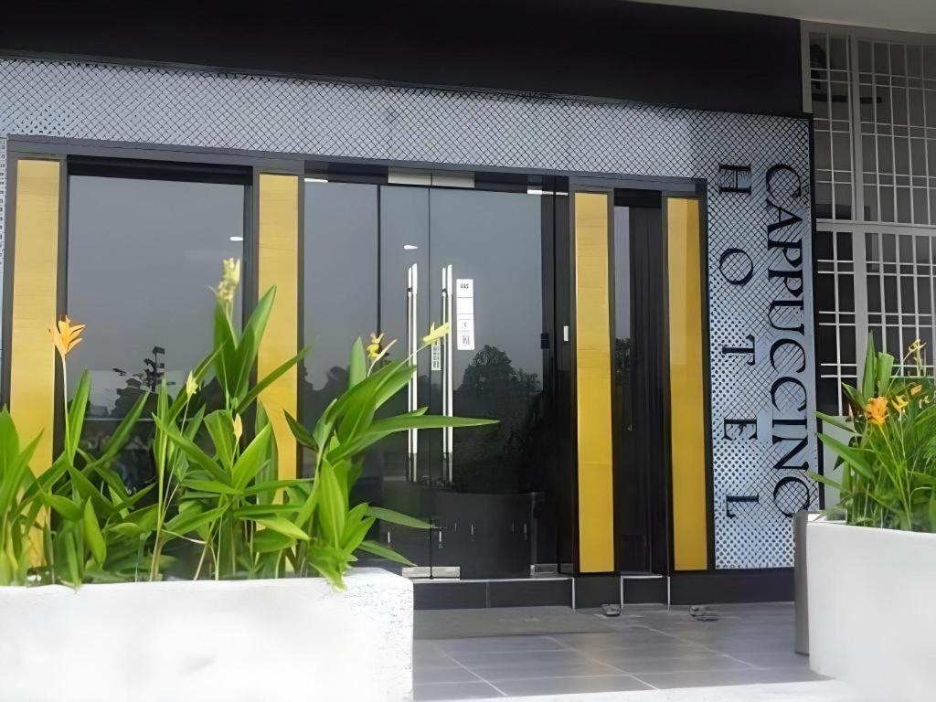 Cappuccino Hotel @ Mount Austin Johor Bahru Exterior foto